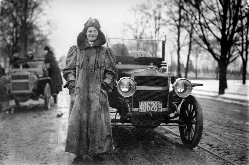 Alice Ramsey em 1886 (Foto: Automotive Hall of Fame | Reprodução)